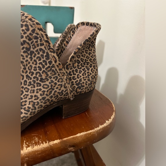 4/$25 or listed price⛄️!! Lucky Brand Fallila Bootie - Picture 7 of 10